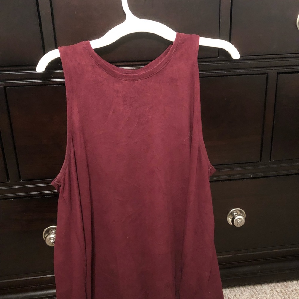 Maroon open back Arizona shirt